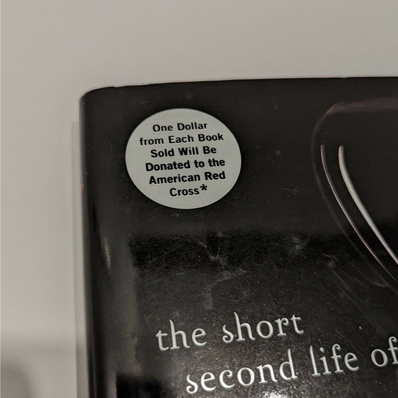 Twilight Saga, The Short Second Life of Bree Tanner (Hardcover, First Edition) - Picture 8 of 9